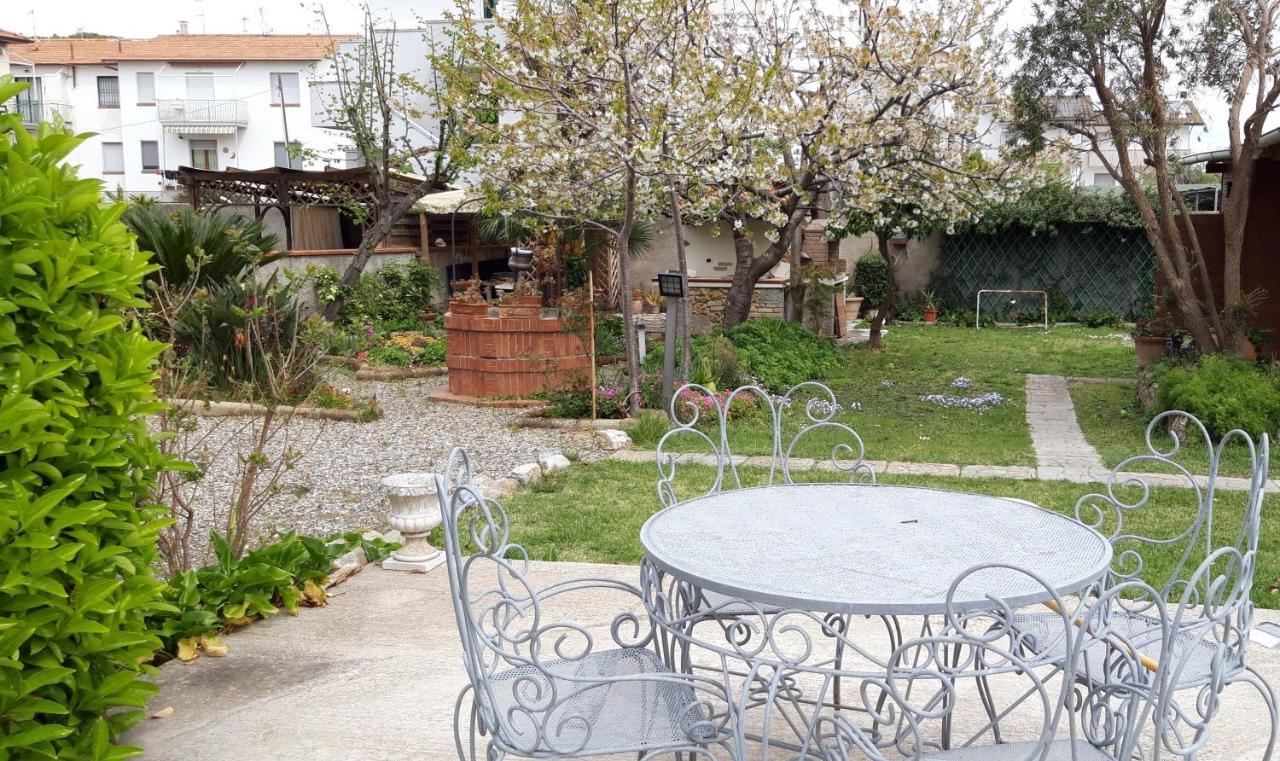Room Garden Vada Exterior foto