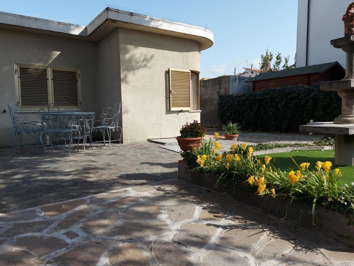 Room Garden Vada Exterior foto